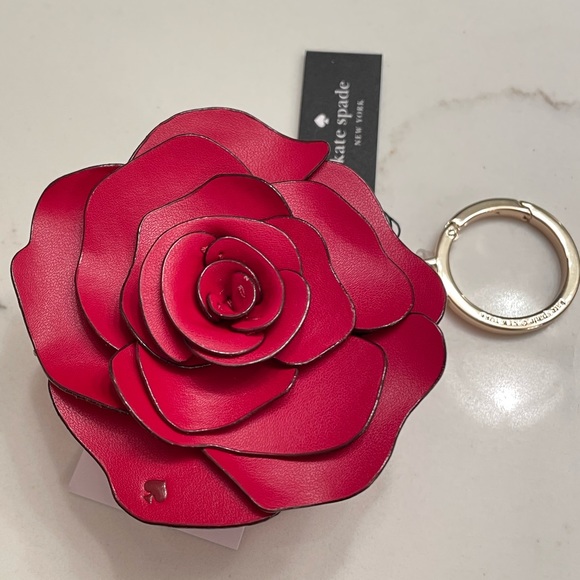kate spade Accessories - ❤️Unique Kate Spade ♠️ Keychain / coin purse. Makes a great gift 🎁.